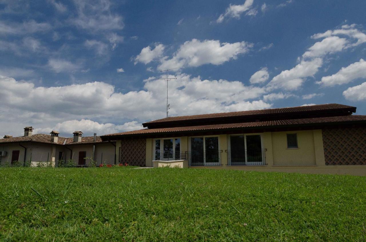 Agriturismo Corte Ambrosio *